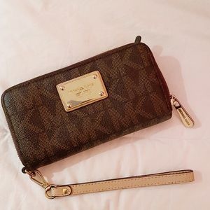 Michael Kors wallet